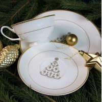 Подарочный набор посуды Новый год тарелка 21 см и чайная пара (золото) 200 мл