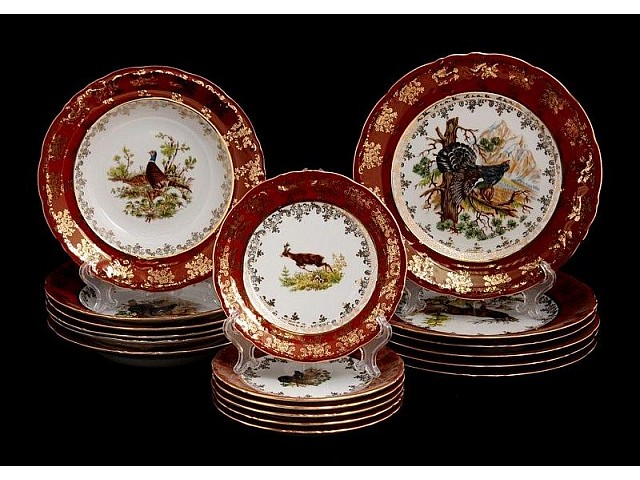 Набор тарелок Bavaria Охота красная на 6 персон 18 штук