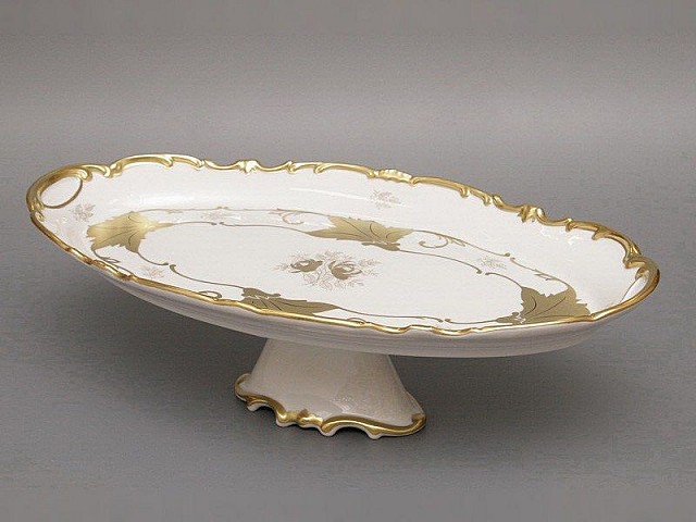 Блюдо овальное на ножке Кленовый лист белый Weimar Porzellan 50 см