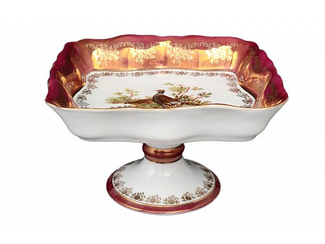 Салатник квадратный Охота красная Queens Crown на ножке 23 см