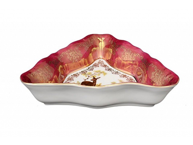 Салатник треугольный Охота красная Корона Queens Crown 19 см