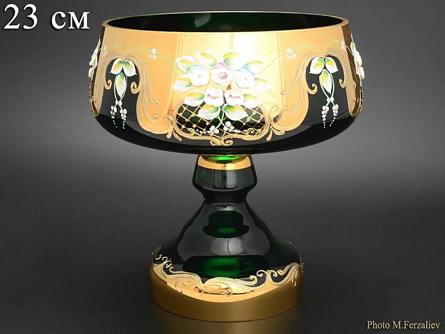 Конфетница на ножке 23 см Bohemia Лепка Зеленая E-V