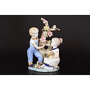 Статуэтка керамическая Дети Royal Classics 22 см