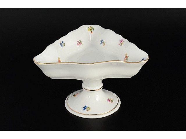 Салатник треугольный 19 см на ножке Мелкие цветы отводка золото Корона Queens Crown