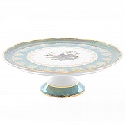 Тарелка для торта на ножке 32 см Фредерика Охота Зеленая Carlsbad