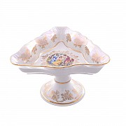 Салатник треугольный 19 см Мадонна перламутр Корона Queens Crown