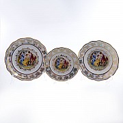 Набор тарелок Мадонна перламутр Корона на 6 персон 18 шт