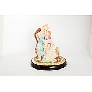 Статуэтка на деревянной подставке 18х31