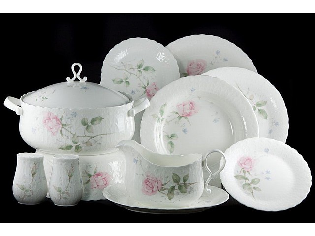 Обеденный сервиз Апрельская роза Narumi на 6 персон 28 предметов