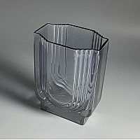 Декоративная ваза для цветов 21 см прямоугольная Vase Lenardi серая