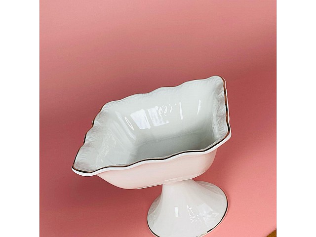 Квадратная конфетница 15 см на ножке Агата Lenardi