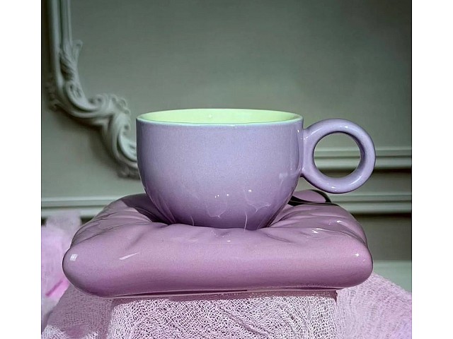 Чашка 220 мл с блюдцем Pillow Lenardi фиолетовая Чашка 220 мл с блюдцем Pillow Lenardi фиолетовая