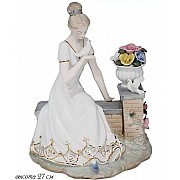 Статуэтка Lenardi Девушка с голубкой 27 см