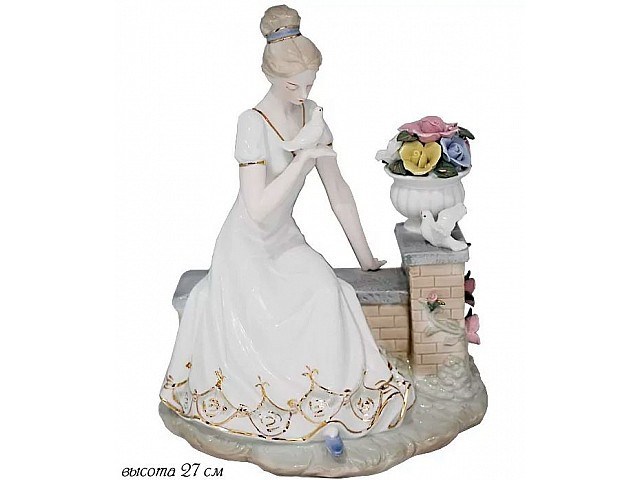 Статуэтка Lenardi Девушка с голубкой 27 см