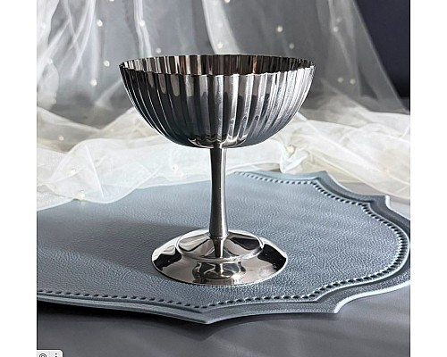 Креманка на ножке рифленая Steel Lenardi