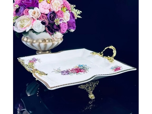 Блюдо квадратное 29 см Астория Lenardi на ножках с ручками