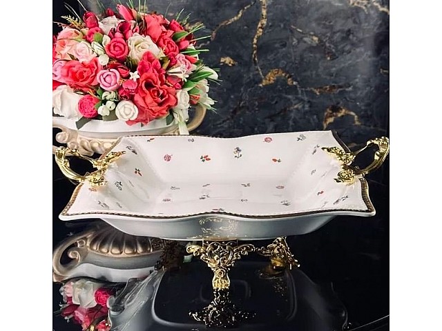 Блюдо квадратное 33 см Годжи Lenardi на ножках с ручками