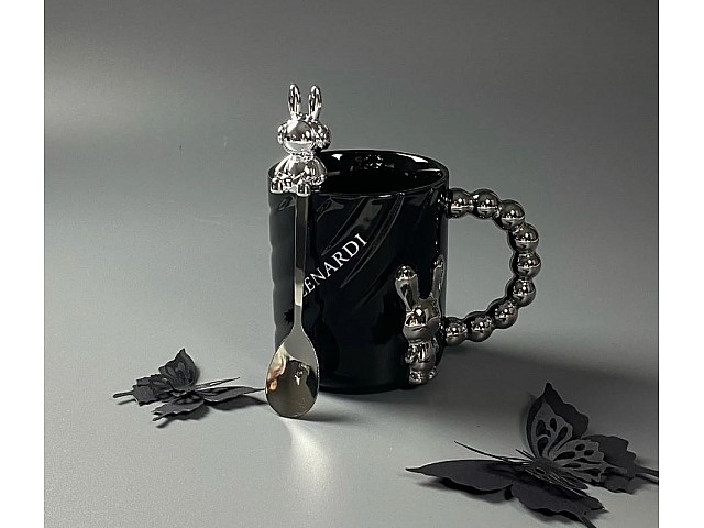 Кружка 430 мл с ложкой Мишки Lenardi черная