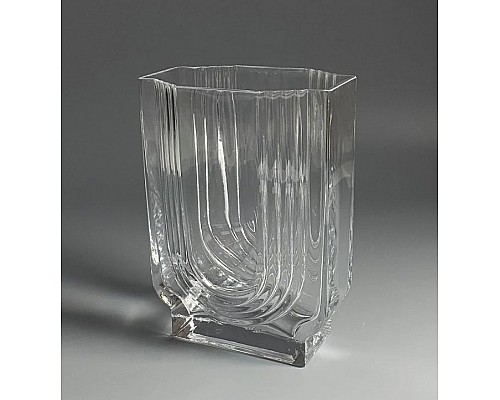 Декоративная ваза для цветов 21 см прямоугольная Vase Lenardi