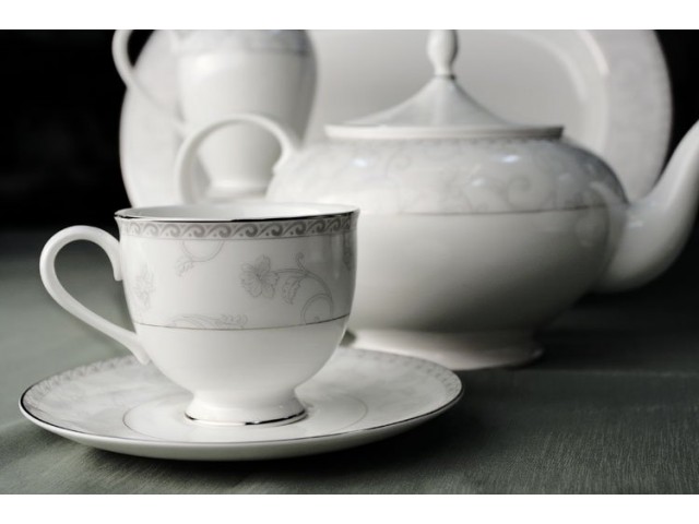 Сервиз чайный Жизель Royal Bone China на 6 персон 17 предметов