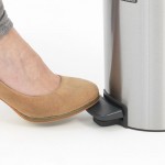 Мусорный бак Brabantia с педалью newIcon 5л, стальной полированный
