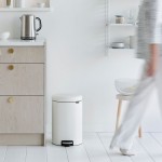 Мусорный бак newicon 12 л Минерально-белый Brabantia с педалью