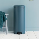 Мусорный бак Brabantia с педалью newIcon 30л Лазурно-серый Мусорный бак Brabantia с педалью newIcon 30л Лазурно-серый