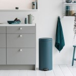 Мусорный бак Brabantia с педалью newIcon 30л Лазурно-серый Мусорный бак Brabantia с педалью newIcon 30л Лазурно-серый