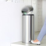 Мусорный бак Brabantia с педалью 30л со съемным металлическим внутренним ведром стальной полированный