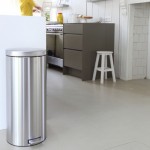 Мусорный бак Brabantia с педалью 30л Мусорный бак Brabantia с педалью 30л