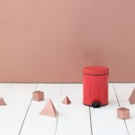 Мусорный бак Brabantia с педалью 5л Классический, Пламенно-красный